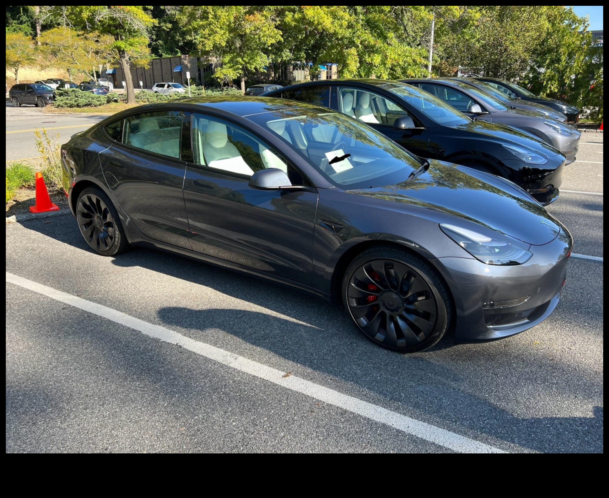 Από το Model T μέχρι τα Tesla Automotive Anecdotes που θα σας κάνουν να γελάσετε, να κλάψετε και να αναρωτηθείτε 2 Automotive Anecdotes: Quirky and Fascinating Stories about Cars