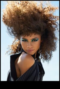 A-List Allure: Διασημότητες που εμπνέουν τους λάτρεις της μόδας