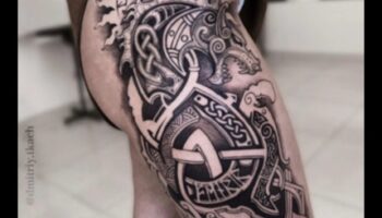 Iconic Ink: Symbolic Narratives in Focus