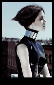 Futuristic Flair: Μοντέρνα ρούχα για ένα κομψό αύριο